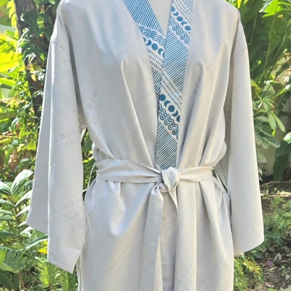 Kilolani Robe with Teal Geometric Print